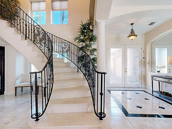 4th image of 650 Loggerhead Island Dr