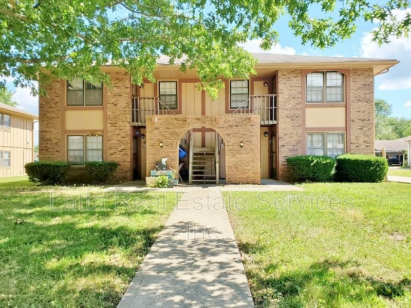 1st image of 105D SW 20th St #Oak
