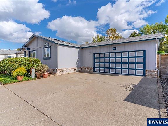 3rd image of 2120 Robins Ln SE Unit 213