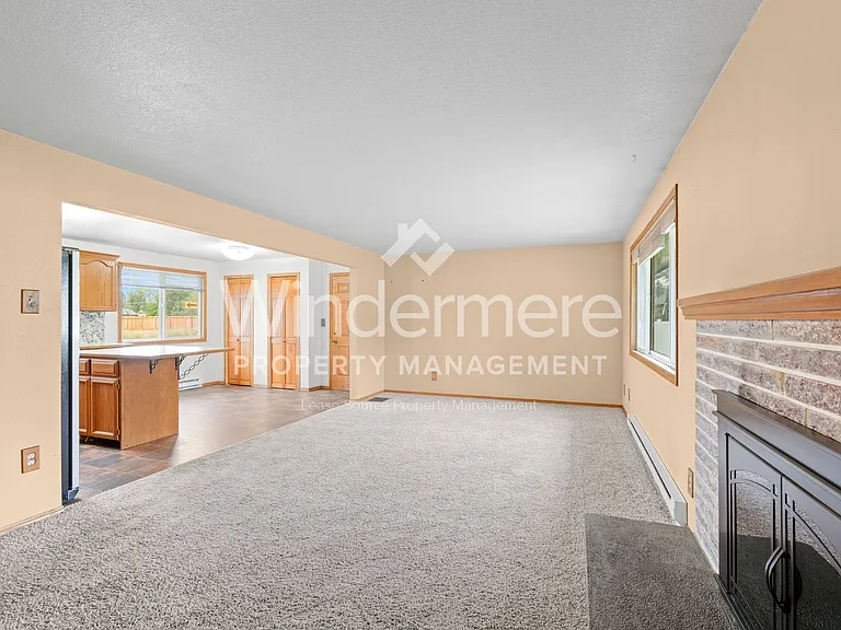 14920 E 14th Ave — Photo 13
