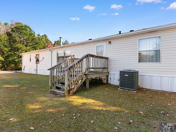 2nd image of 8443 Knollwood Dr.