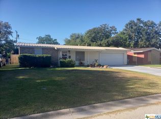 511 Fairmont Dr, Port Lavaca, TX 77979