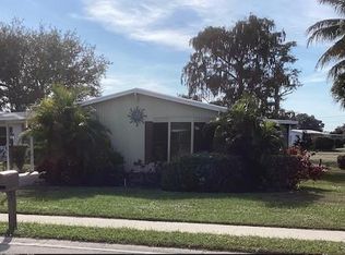 611 Charlemagne BLVD, NAPLES, FL 34112