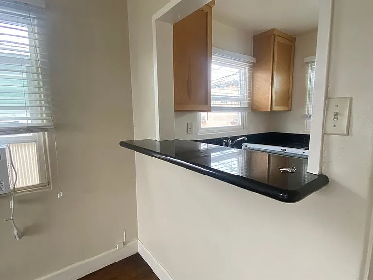 5057-5071 Lotus St — Photo 7