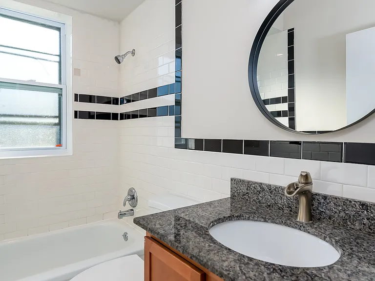1910 Tower Grove Ave #2L — Photo 19