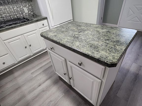 Kitchen island has a very nice amount of storage space