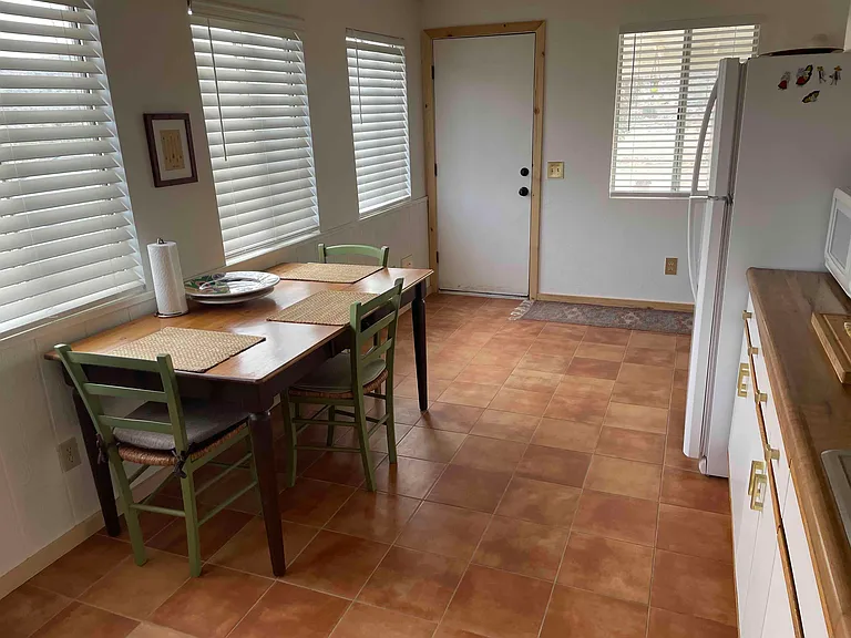 2775 Chapton Ln — Photo 22