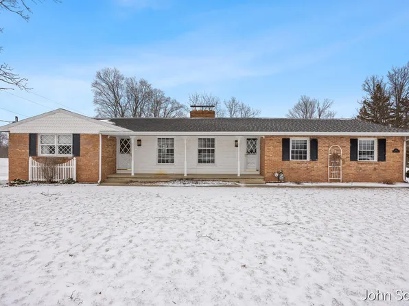 2145 Bauer Rd, Jenison, MI 49428