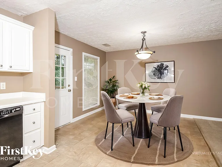 2248 Lake Ranch Ct — Photo 8