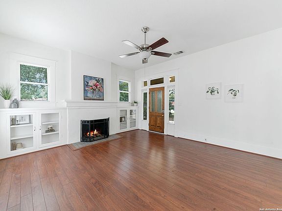 4th image of 506 E MULBERRY AVE