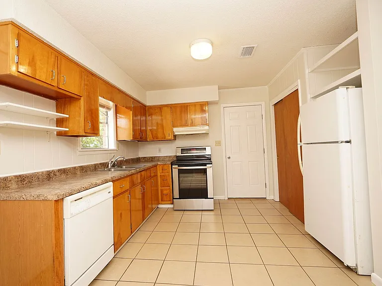 260 Glenview Ave — Photo 6