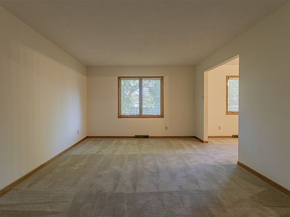 4th image of 3860 Kaiser Ln