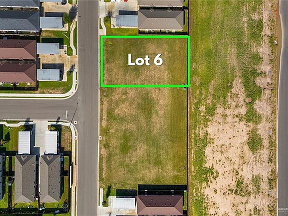 2nd image of 904 Sunset Ln