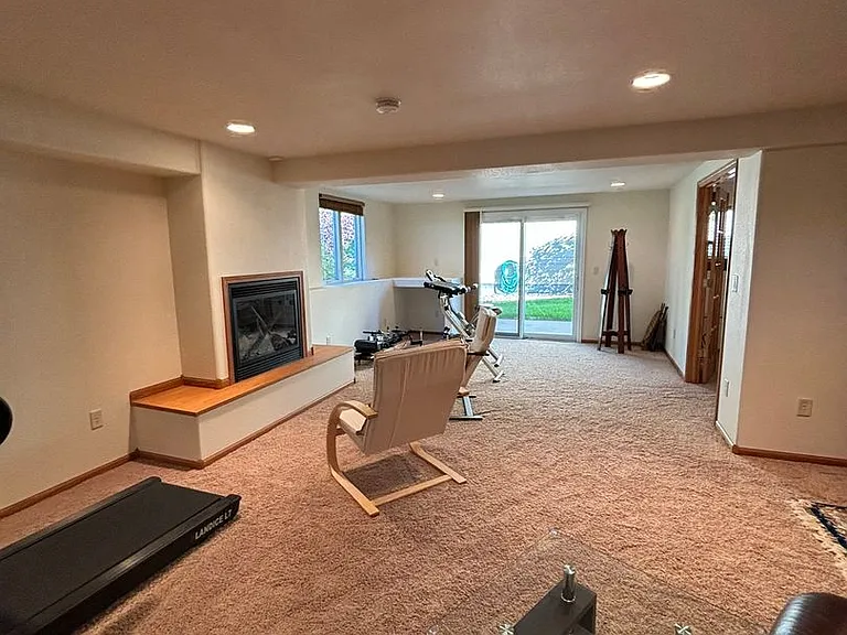 6817 Dunsmore Rd — Photo 28