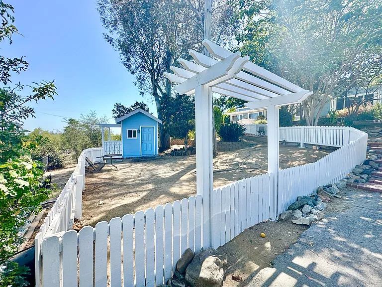 2573 Gum Tree Ln — Photo 34