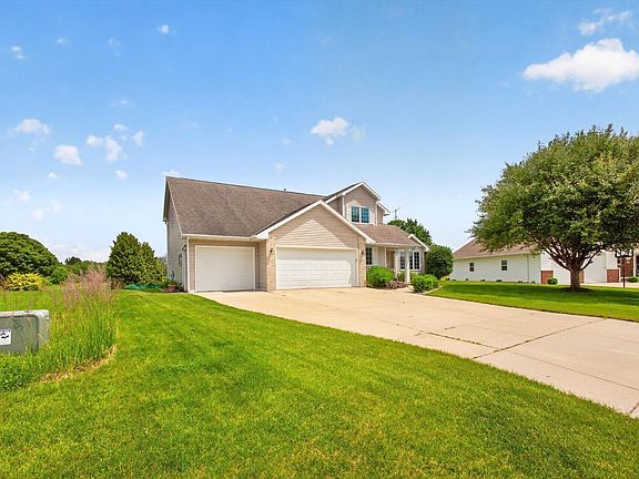 2nd image of 465 Winding Waters Way