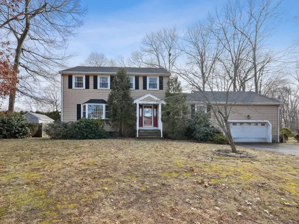 10 Bayberry Ln, Randolph, MA 02368
