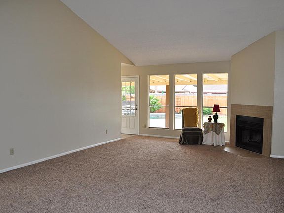 4th image of 1809 W Barrow Dr