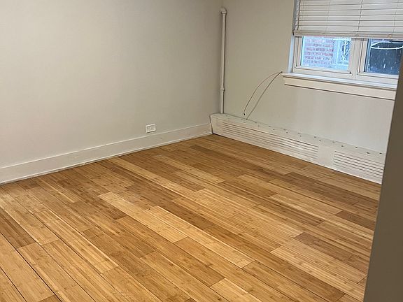 5th image of 2532 Fenton Ave #1