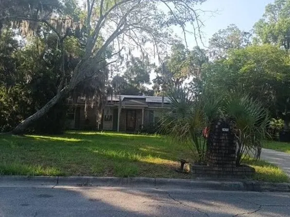 2425 Dolphin Dr, Savannah, GA 31406