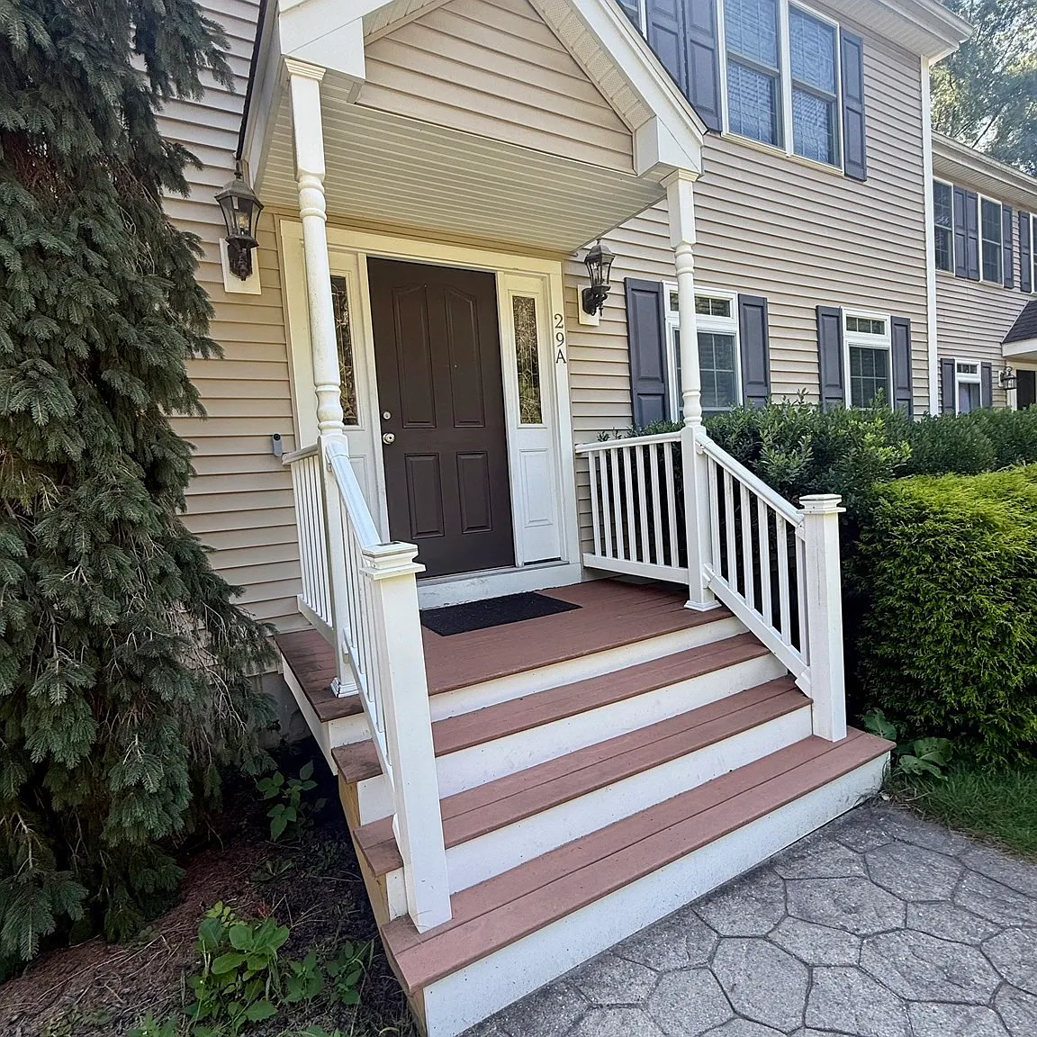 3 bed, 1.5 bath, 1926 sqft, $2,750 — Photo 2