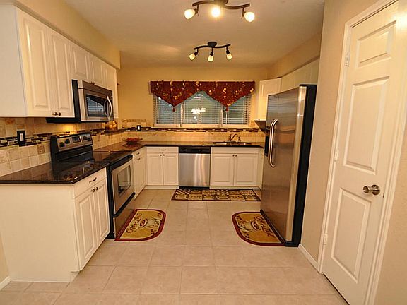 3rd image of 6007 Leafwood Cir