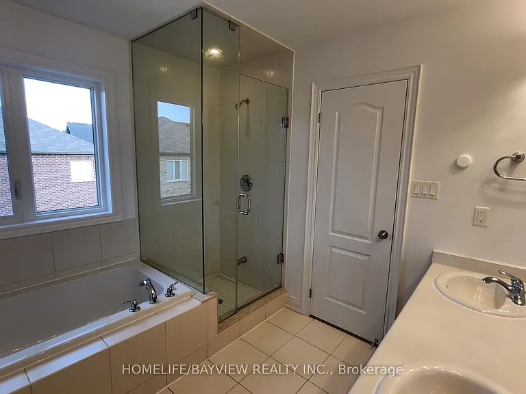 1263 Peelar Cres — Photo 16