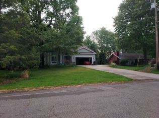 1929 Bower St, Holland, MI 49424