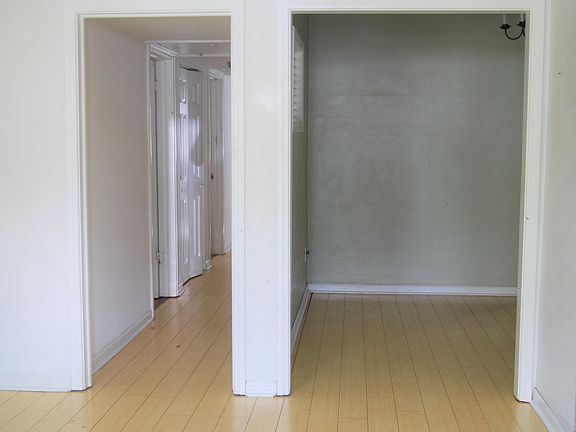 3rd image of 4106 Shirley Ave