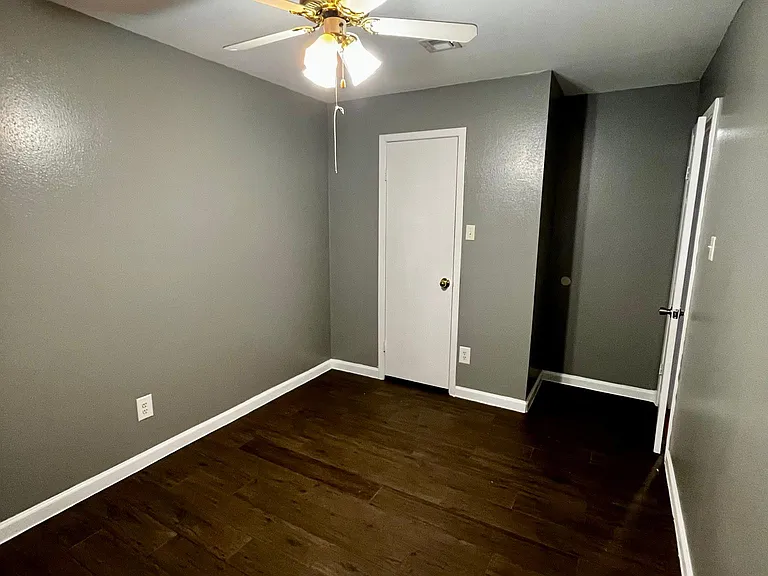 927 Mainer Ln — Photo 10