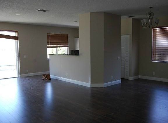 4th image of 1493 Presidio Dr