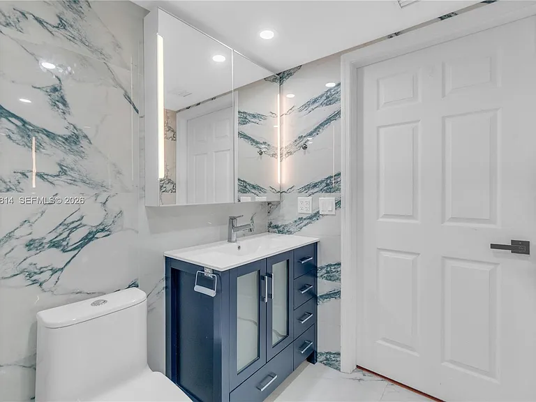 1155 Brickell Bay Dr #Penthouse 102 — Photo 21
