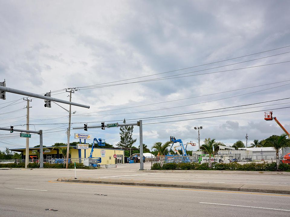 1014 S Congress Ave West Palm-large-001-