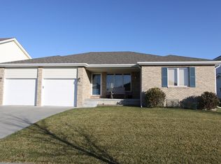 7710 Orourke Dr, Lincoln, NE 68516