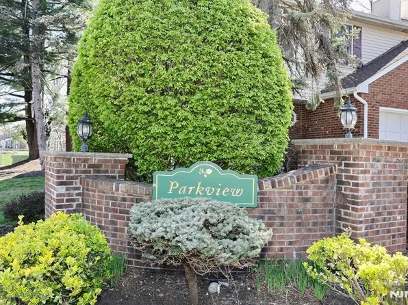 10 Chris Ct, Fair Lawn, NJ 07410