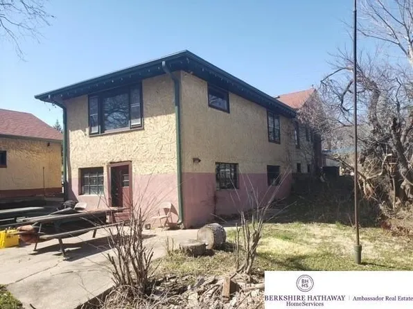 7619 Maple St, Omaha, NE 68134