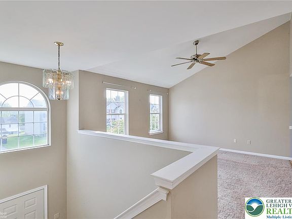 5th image of 5007 Foxdale Dr