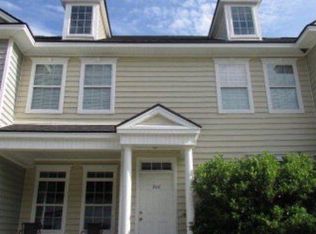 708 Tattnall Dr, Hinesville, GA 31313