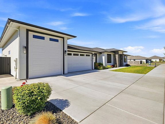 3rd image of 6029 W 31st Ave