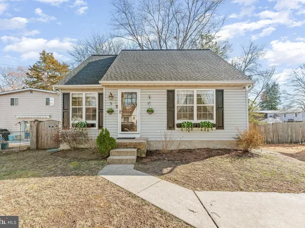 7803 W Shore Rd, Pasadena, MD 21122