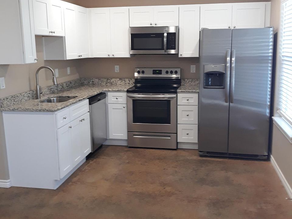 200 S Bosque St Whitney TX Zillow