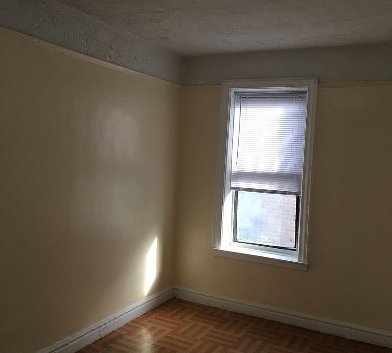 Building Photo 3