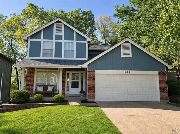 825 Ginger Wood Ct, Ballwin, MO 63021
