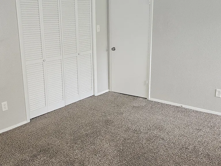 6627 Fallengate Dr — Photo 6