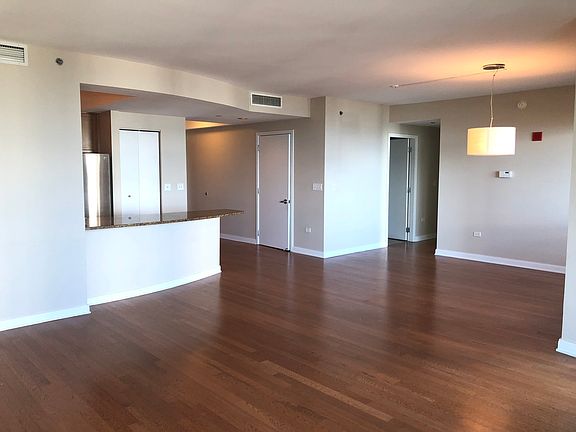 2nd image of 130 N Garland Ct APT 1905