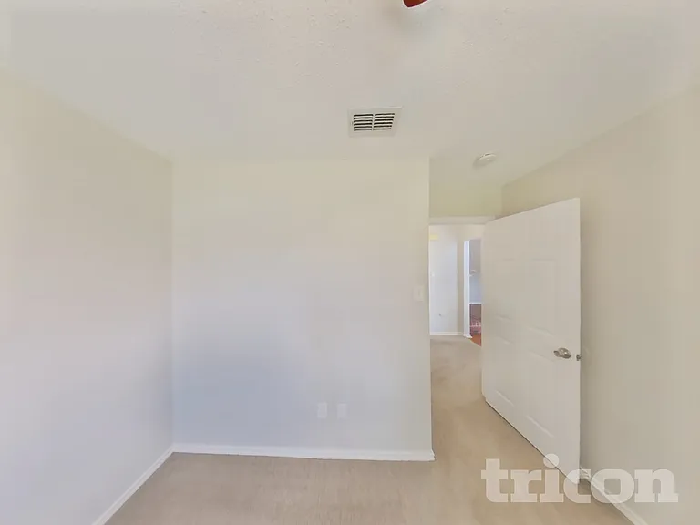 8021 Ashridge Rd — Photo 13