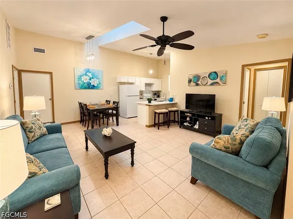 5120 SW Courtyards Ct APT 89, Cape Coral, FL 33914