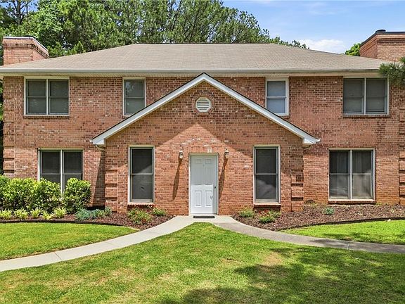 2nd image of 8865 Carroll Manor Dr