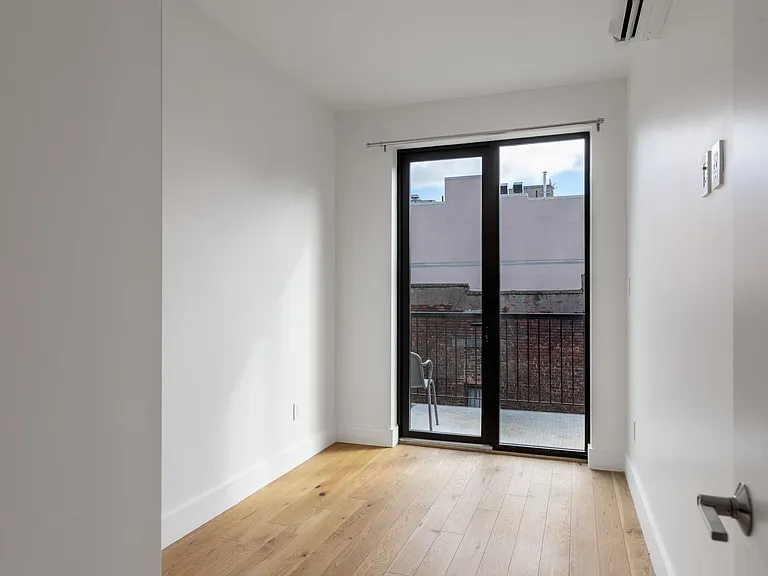 174 1st Ave #PH — Photo 20
