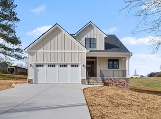 142 Stanton Ave, Gordonsville, TN 38563